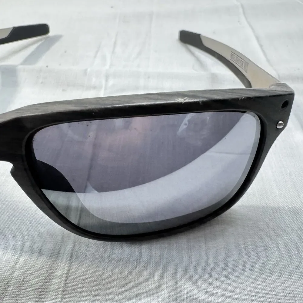 Oakley HOLBROOK MIX Sunglasses OO9384-0457 Woodgrain Frame Black Lens READ*